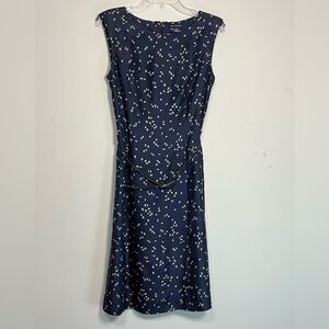 Ann Taylor 10 sleeveless midi dress with belt. (G)